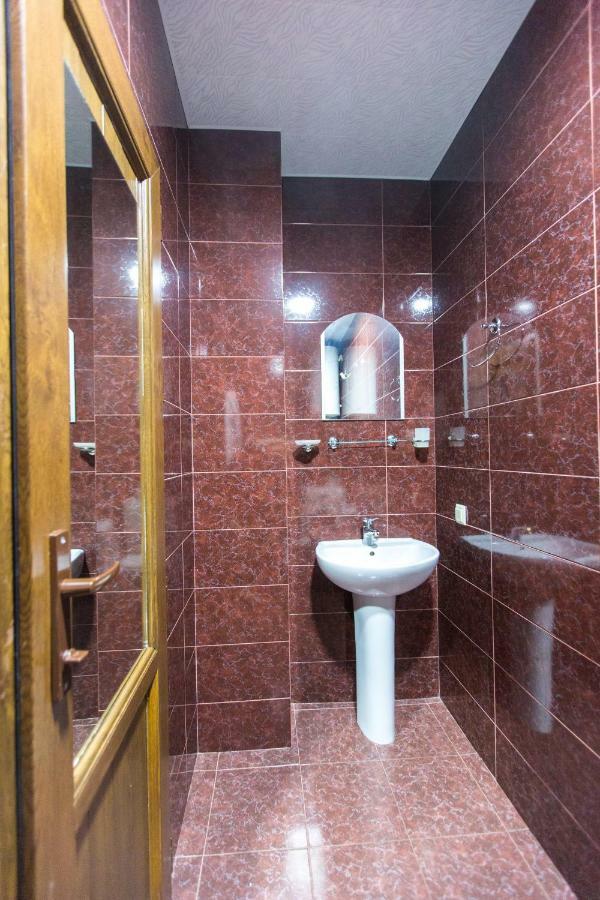 Apartament On Rustaveli Batumi Ngoại thất bức ảnh