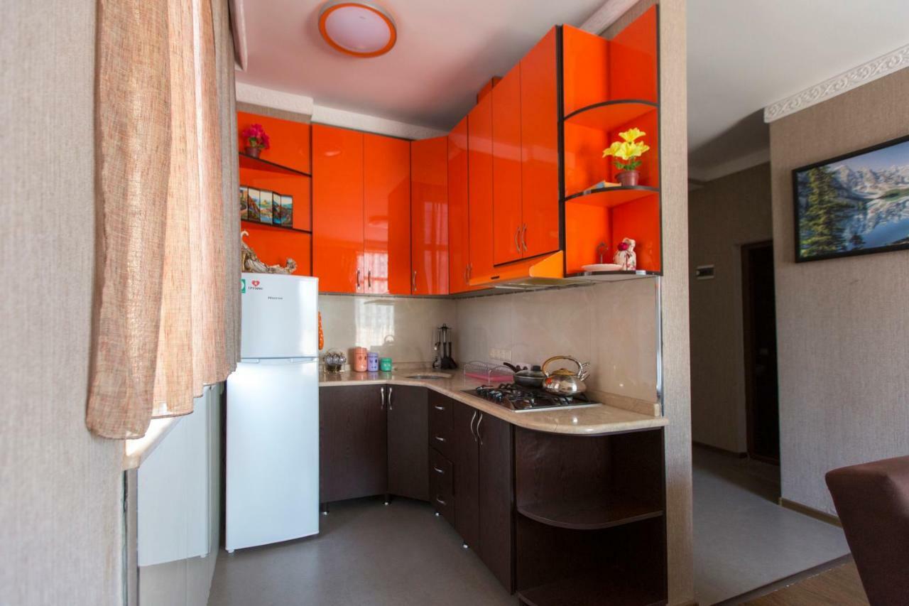 Apartament On Rustaveli Batumi Ngoại thất bức ảnh
